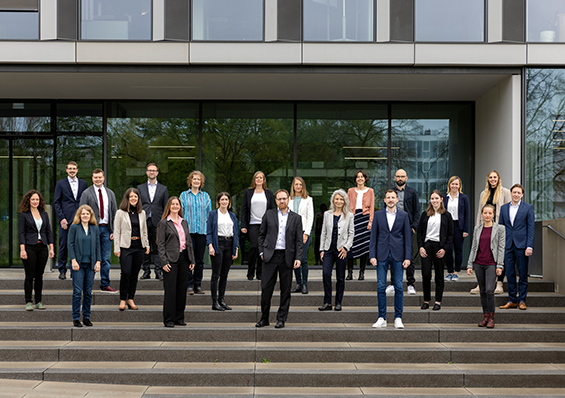 Foto der Mitarbeiterinnen und Mitarbeiter der Landesagentur für Energie und Klimaschutz